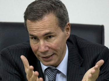 Hallan muerto al fiscal que pidió indagatoria de presidenta de Argentina
