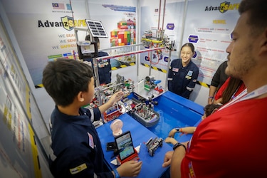 Ingenio y conocimiento en Olimpiada Mundial de Robótica 2023