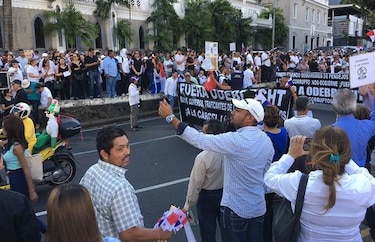 Ciudadanos piden un alto a la impunidad tras escándalo de sobornos de Odebrecht