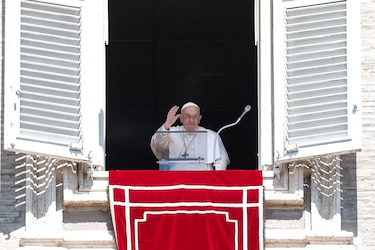 El papa conmemora el 25 aniversario de la paz de Irlanda el lunes de Pascua