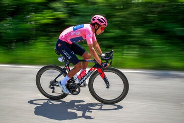 El colombiano Egan Bernal volverá a competir siete meses después de su grave accidente