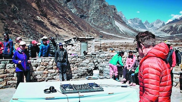 Ofrecen concierto de electrónica en el Everest