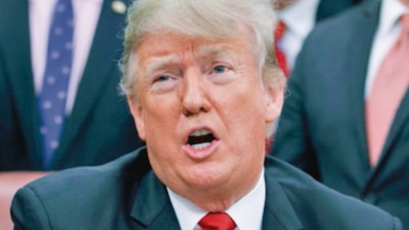 ‘Cálmense’, dice Trump a sus detractores en Año Nuevo