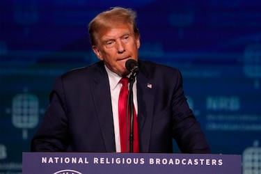 Rechazan dos recursos de Trump para retrasar su primer juicio penal