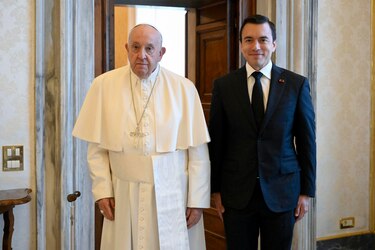 Noboa le dice al papa Francisco que seguirá ‘luchando’