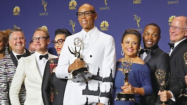 RuPaul empodera desde la televisión a ‘drag queens’