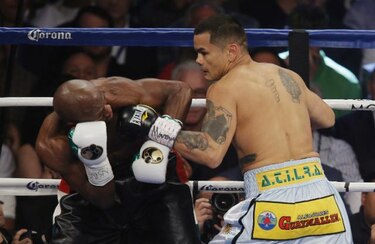 Estampida deja 24 heridos tras victoria de Mayweather sobre Maidana