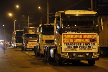 Transportistas de carga y agricultores acatan un nuevo paro en Perú