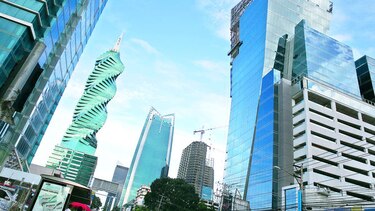 Bancos deberán permanecer abiertos de decretarse la cuarentena total, dice la SBP