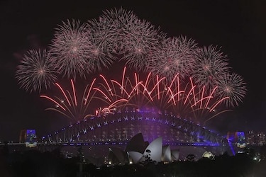 Australia recibe 2017 en un mundo bajo el temor de atentados