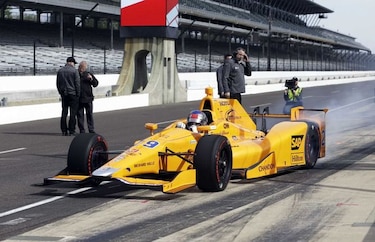 Fernando Alonso supera capacitación en la IndyCar