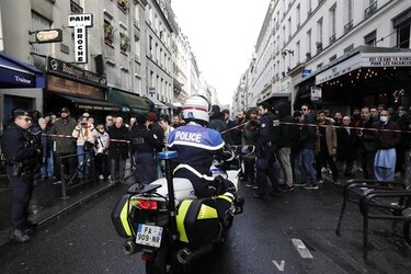 Tres muertos en un tiroteo en un centro kurdo en París
