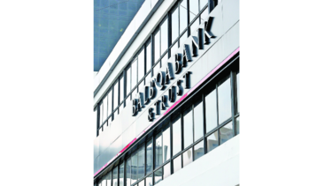 Extienden por 90 días reorganización de Balboa Bank & Trust