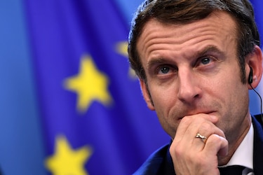 Emmanuel Macron quiere ‘fastidiar hasta el final’ a los franceses no vacunados