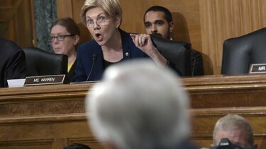 Ejecutivo de Wells Fargo, fustigado en el Senado