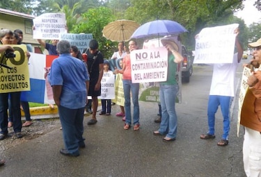 En Espinar de Colón protestan por construcción de proyecto habitacional