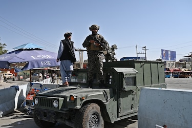 El futuro del aeropuerto de Kabul es objeto de intensas negociaciones