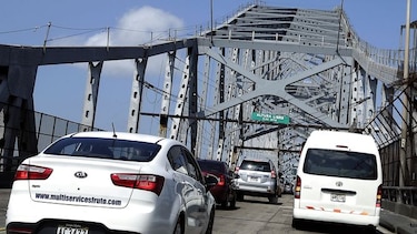 Cierre parcial en el puente de las Américas