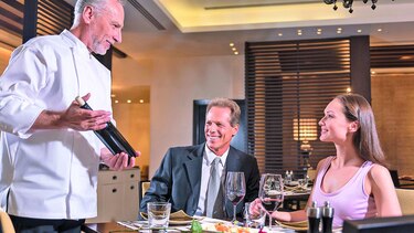 Gasto en restaurantes gana peso en índice de precios
