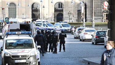 Primer interrogatorio al asaltante del Louvre resulta infructuoso