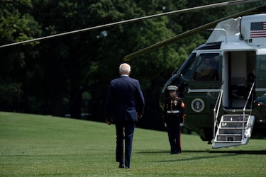 ‘Matan gente’ o ‘Salvan vidas’: Biden y Facebook chocan por desinformación sobre vacunas
