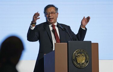 Petro dice que su adicción es ‘al amor’ y niega tener un problema con las drogas
