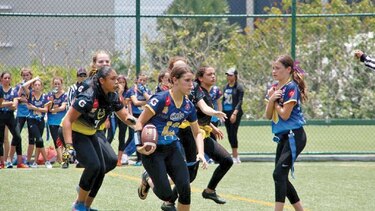 Kolts y Raiders, con paso arrollador