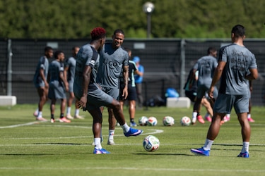 Luis Mejía y Aníbal Godoy evolucionan favorablemente y entrenan con Panamá