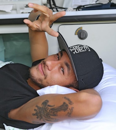 Neymar no toleró ver el Brasil-Alemania y optó por jugar al póker