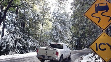 Lluvia helada y apagones en Estados Unidos