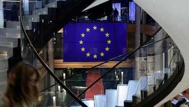 Unión Europea amplía sanciones a la flota fantasma rusa y veta la importación de aluminio de Rusia