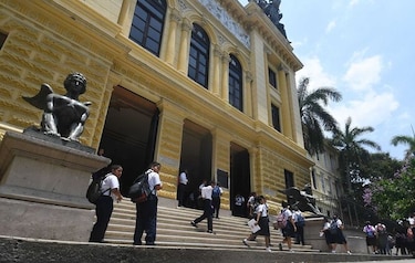 Defensoría reporta mal estado de 13 colegios en el país