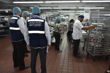 Defensoría del Pueblo abre queja por la escasez de alimentos en el complejo hospitalario de la CSS
