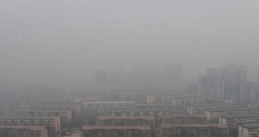 La contaminación en China obliga a cancelar vuelos y cerrar autopistas