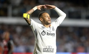 Neymar sufre un edema muscular y es duda en la convocatoria de Ancelotti