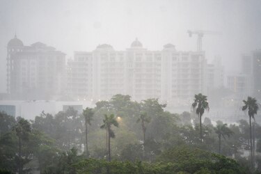 El huracán Milton toca tierra en la costa oeste de Florida con categoría 3