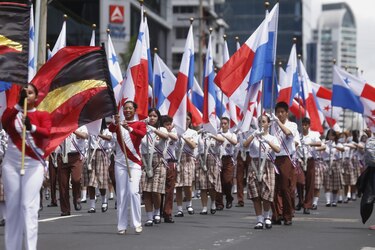 Permisos para venta en desfiles patrios: fechas y requisitos; solo hay 130 cupos
