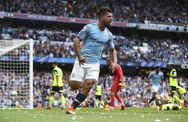 Con  'hat trick' de Agüero, el City golea 6-1 a Huddersfield