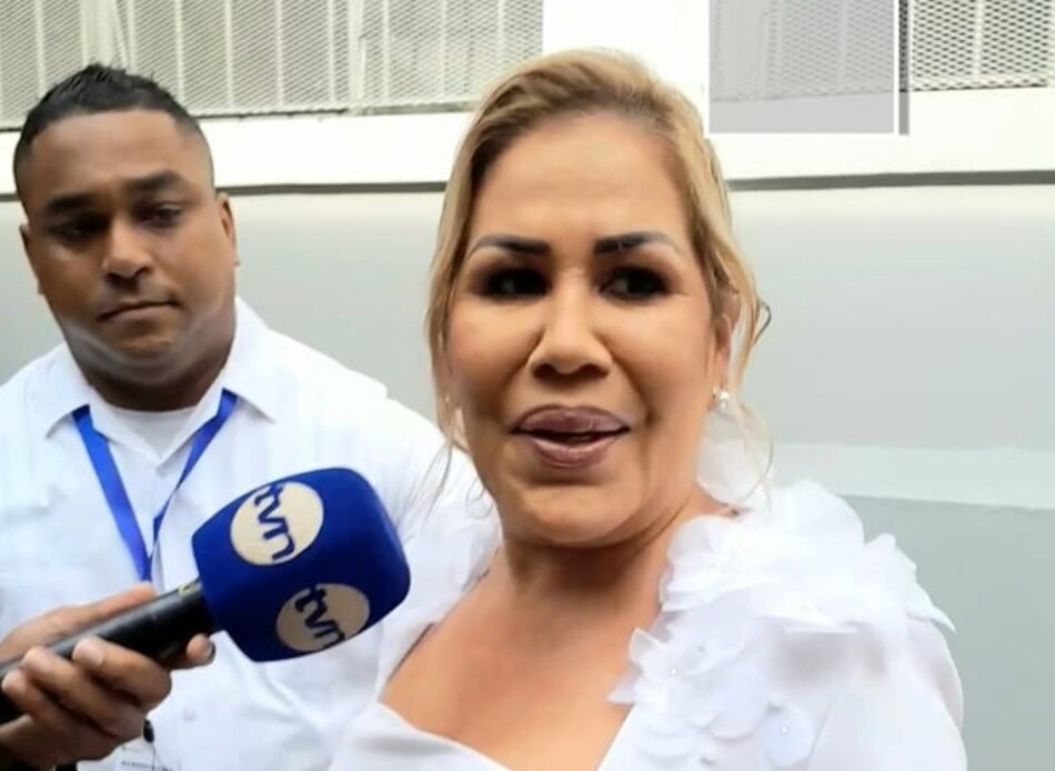 Movimiento inusual: Shirley Castañedas visita la Presidencia antes de instalación legislativa