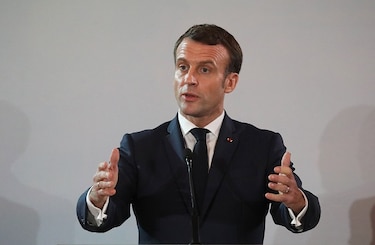 Francia: Macron renuncia a su jubilación de presidente