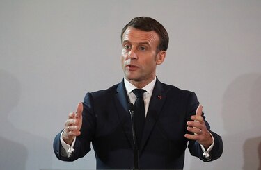 Francia: Macron renuncia a su jubilación de presidente