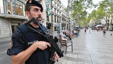 Policía, tras cuatro sospechosos del ataque en Barcelona