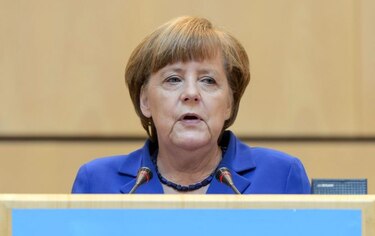 Tras el ébola, Merkel pide un plan para catástrofes globales