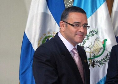 El Salvador: Acusan a expresidente Funes de nuevos delitos
