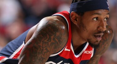 Equipos de la NBA se presentan entre incertidumbre por jugadores no vacunados