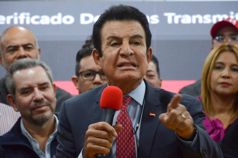 Honduras continúa sin presidente electo y Xiomara Castro denuncia injerencia de Donald Trump