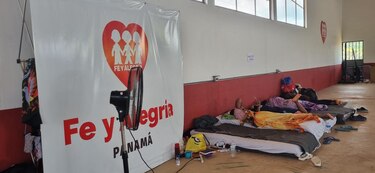 Panamá extiende permisos humanitarios a migrantes deportados por la administración de Trump
