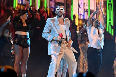 El puertorriqueño Bad Bunny, mejor artista del año en los premios VMA de MTV