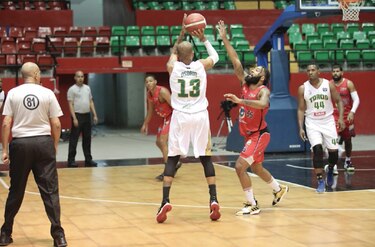 Los Caballos exponen su liderato en la Liga de Baloncesto de Panamá