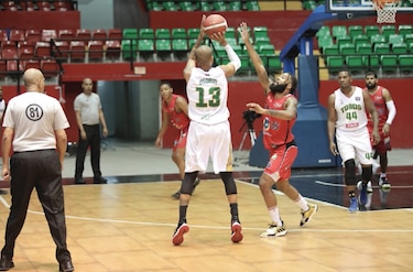 Los Caballos exponen su liderato en la Liga de Baloncesto de Panamá